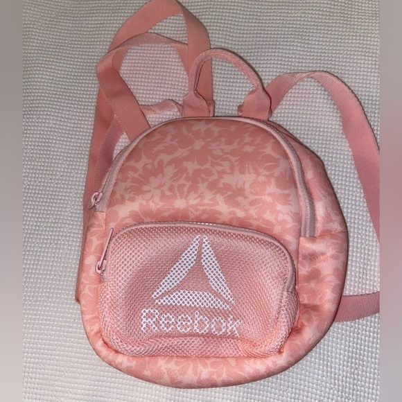 Women’s REEBOK MOLLY MINI BACKPACK in colour pink NWOT - Picture 11 of 16
